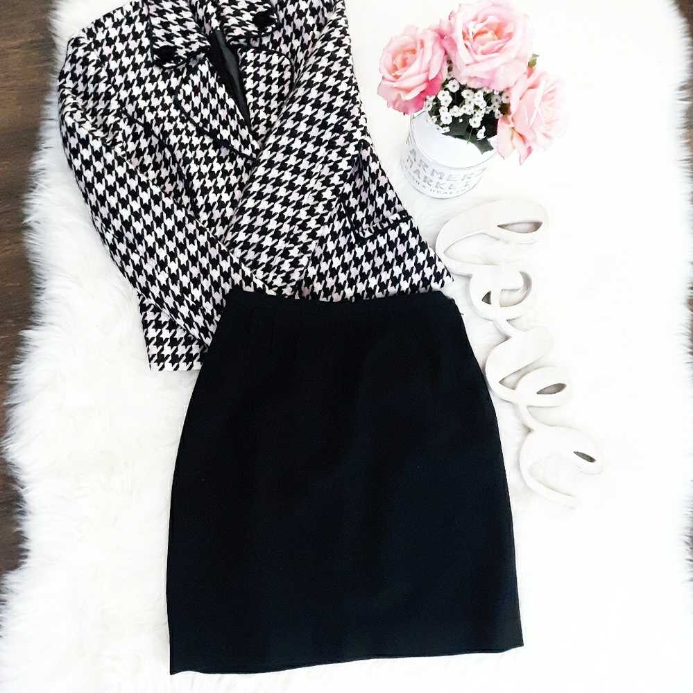 Neiman-Marcus Wool Skirt Black Sz Small